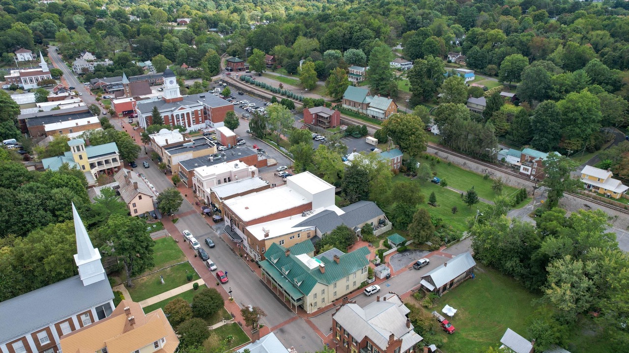 Photo of Others in Jonesborough