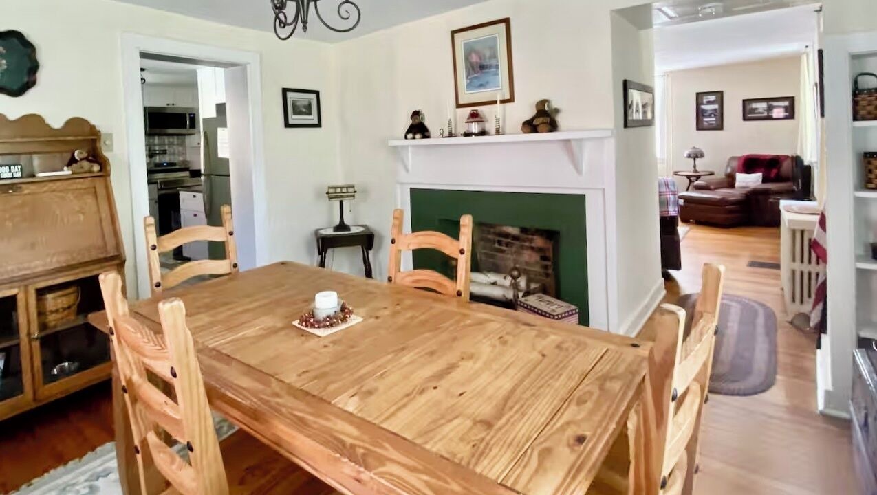 Photo of Livingroom in Harpers Ferry