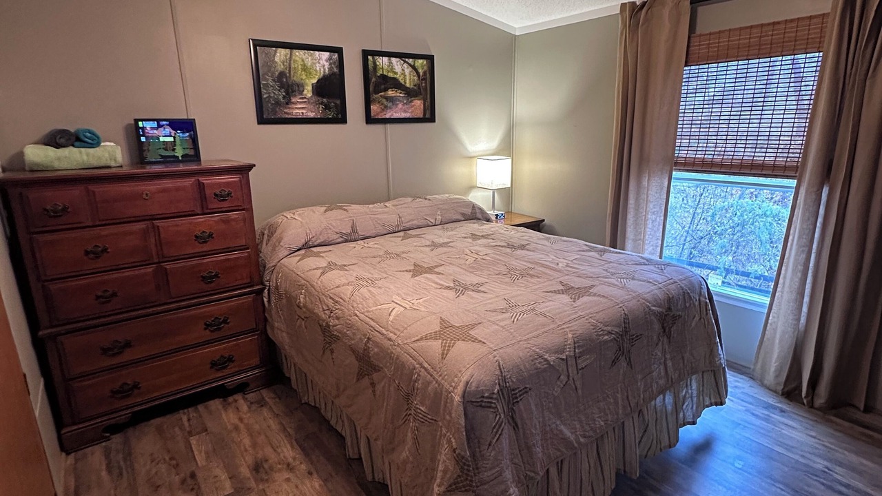 Photo of Bedroom in Pine Ridge