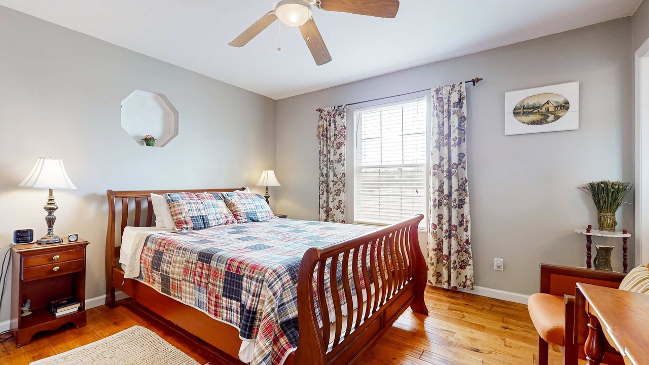 Photo of Bedroom in Dandridge