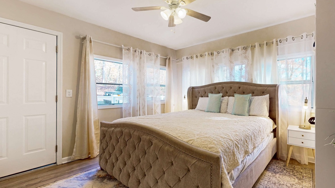 Photo of Bedroom in Dandridge
