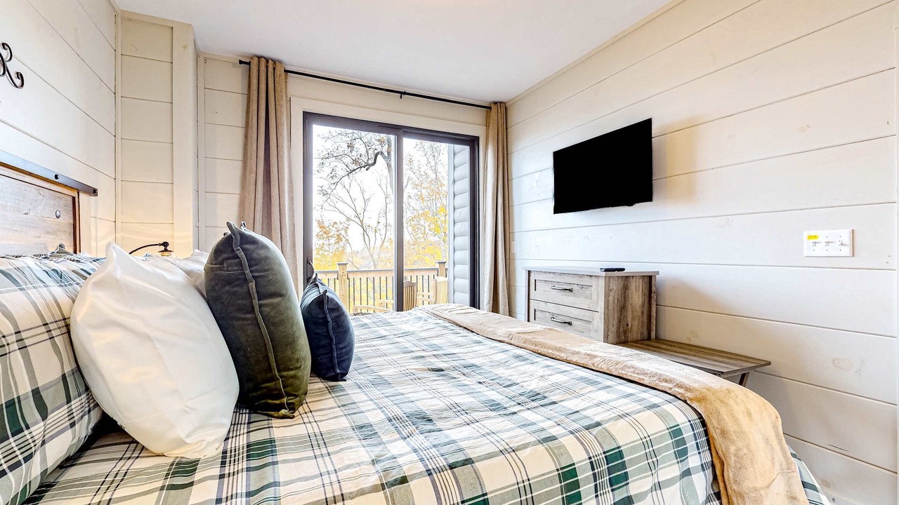 Photo of Bedroom in Sevierville