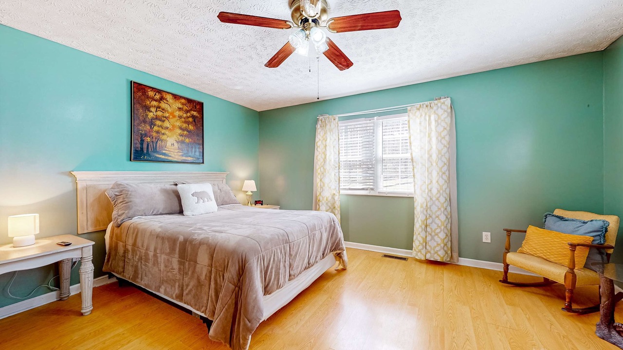 Photo of Bedroom in Dandridge