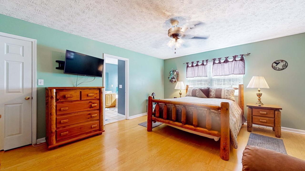 Photo of Bedroom in Dandridge