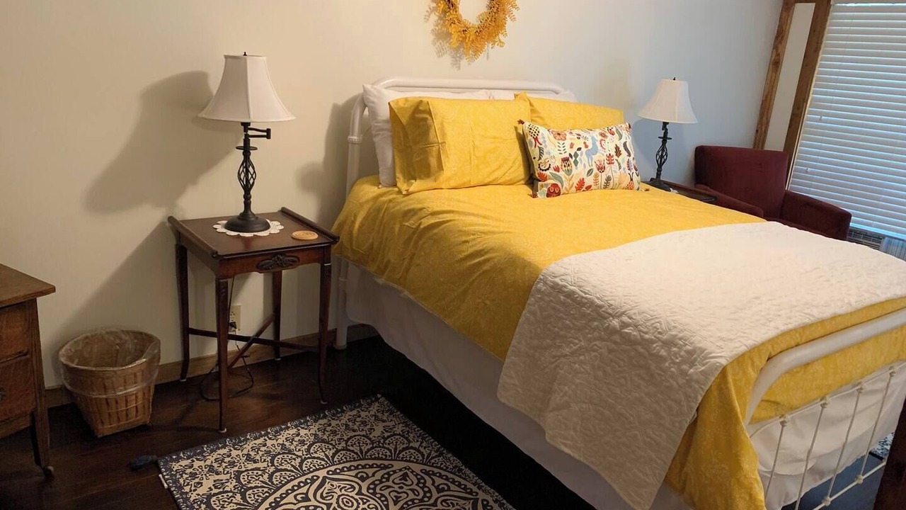 Photo of Bedroom in Carpenter