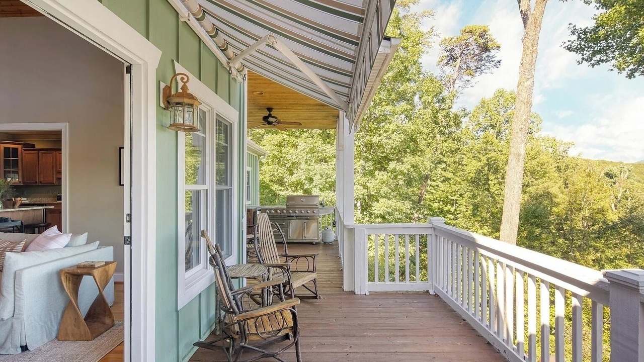 Photo of Patio Balcony in Swannanoa
