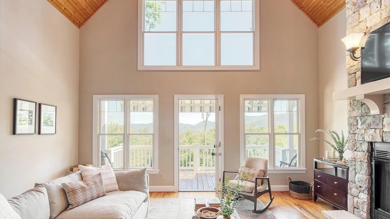 Photo of Bedroom in Swannanoa