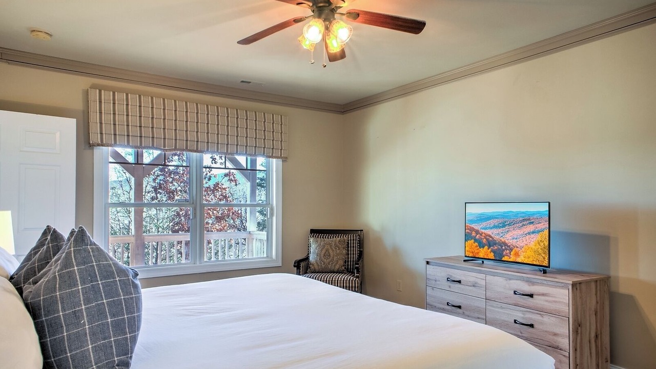 Photo of Bedroom in Swannanoa