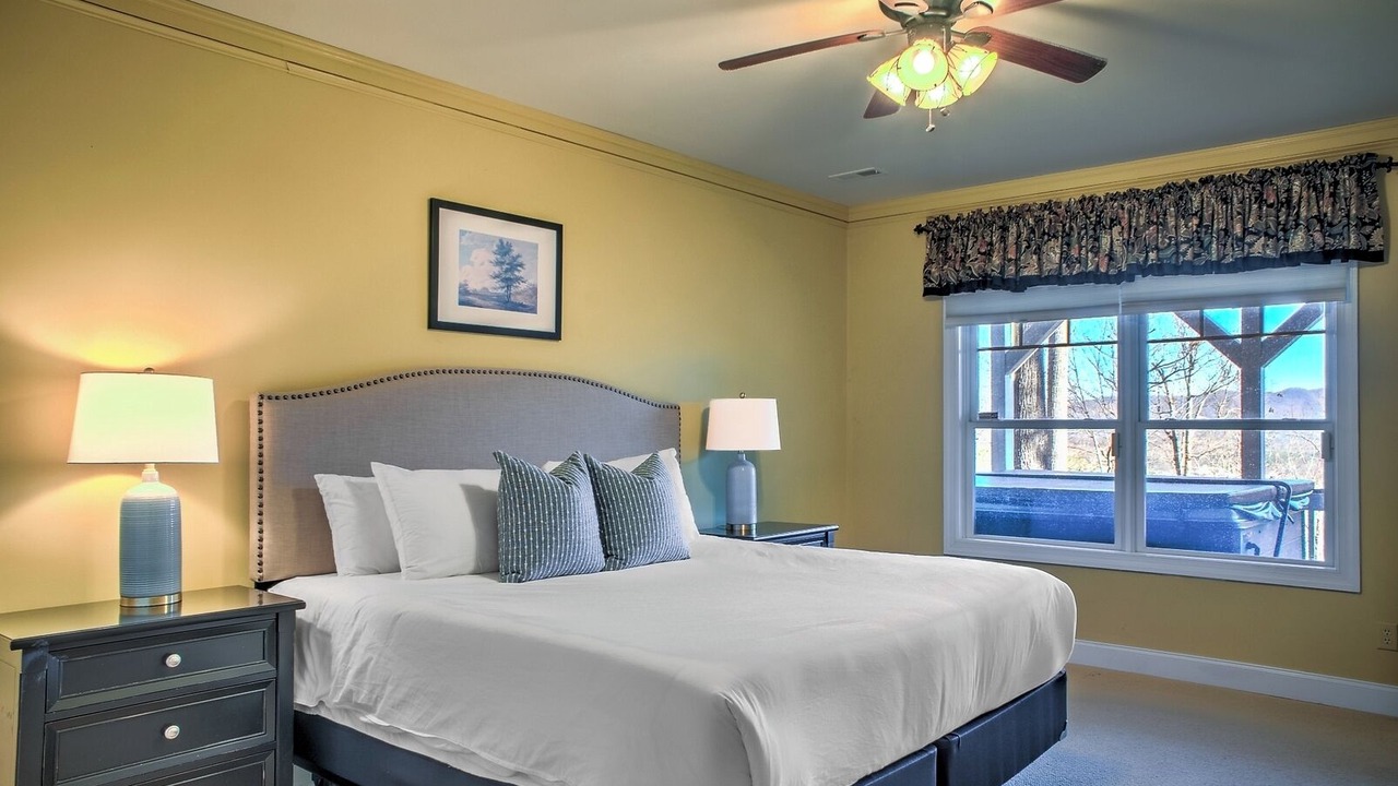 Photo of Bedroom in Swannanoa