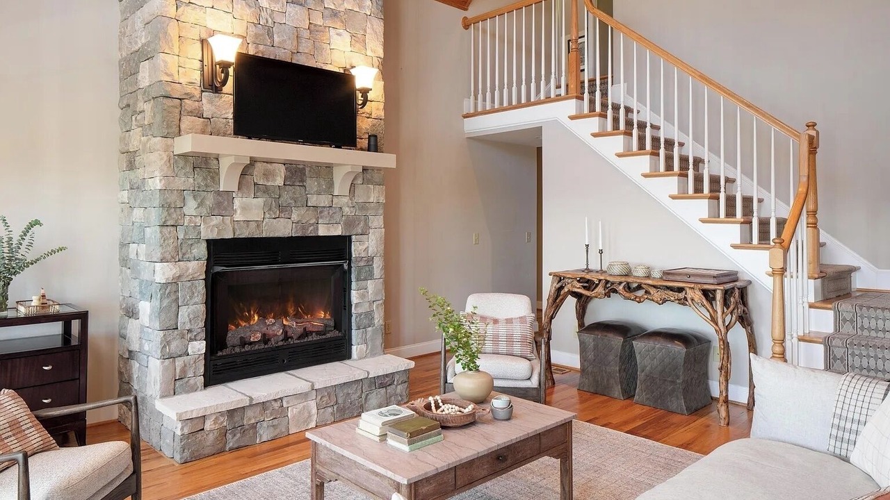 Photo of Livingroom in Swannanoa