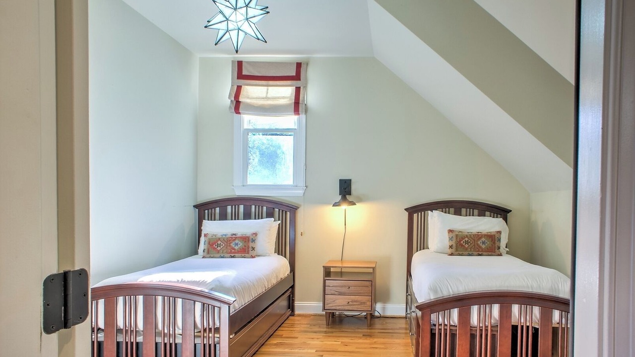 Photo of Bedroom in Swannanoa