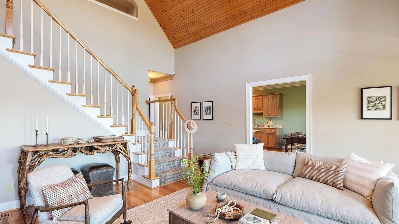 Photo of Livingroom in Swannanoa