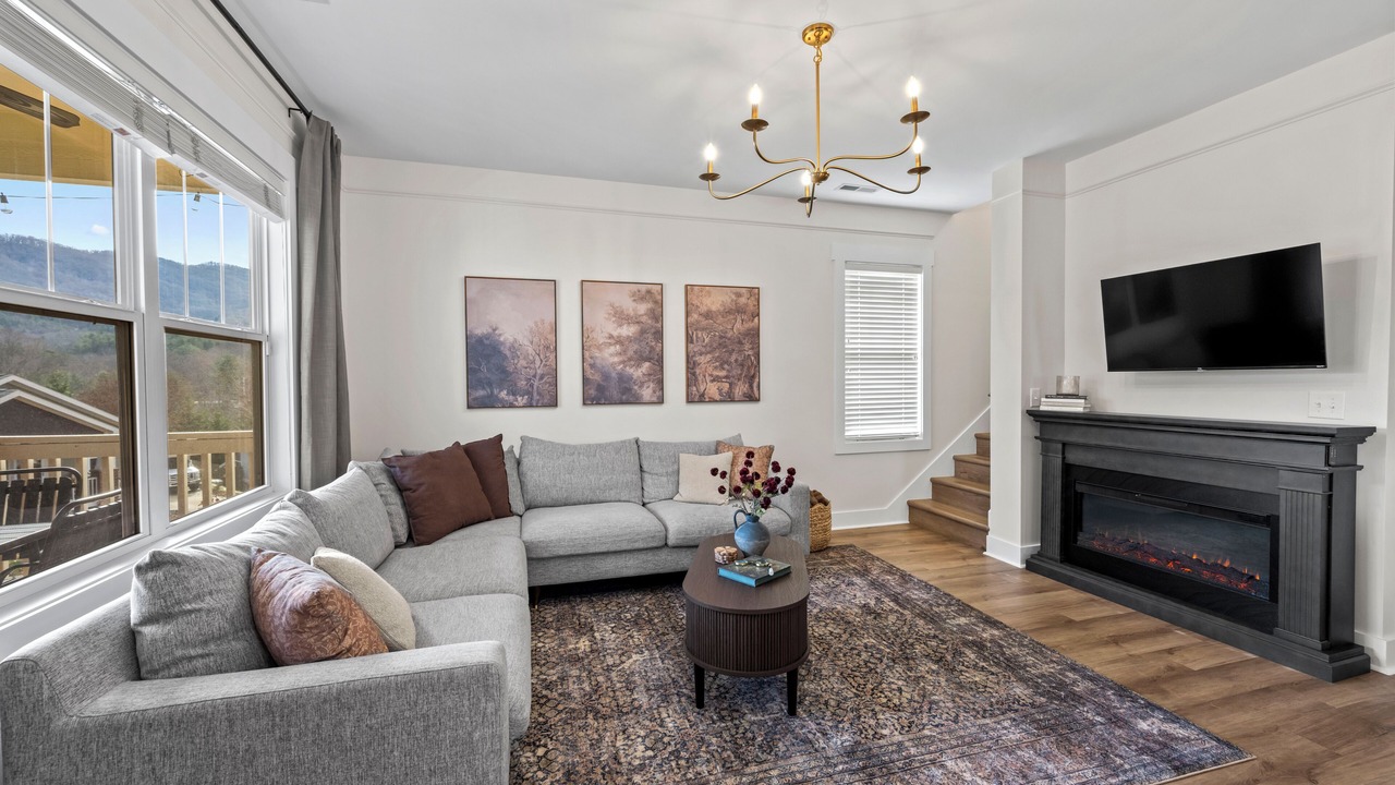 Photo of Livingroom in Swannanoa