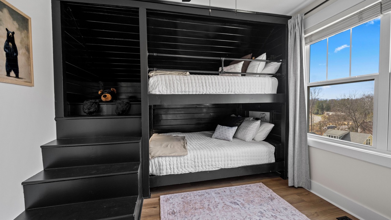 Photo of Bedroom in Swannanoa