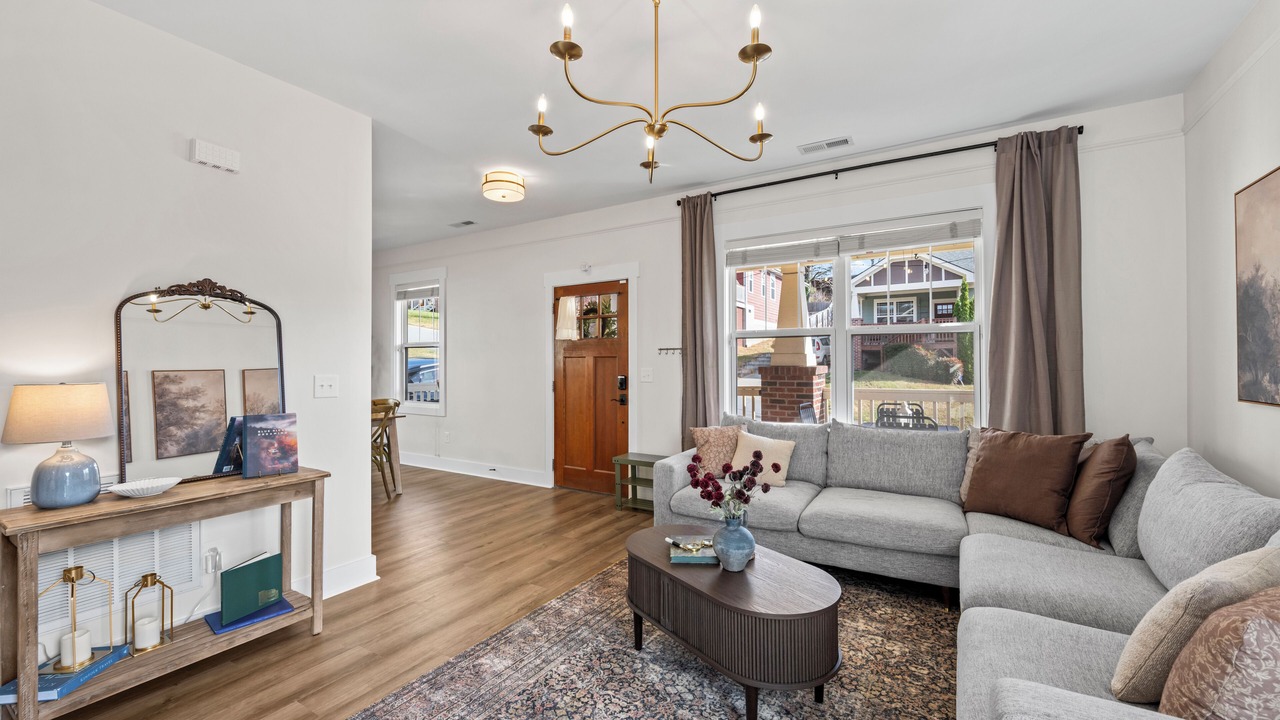 Photo of Livingroom in Swannanoa