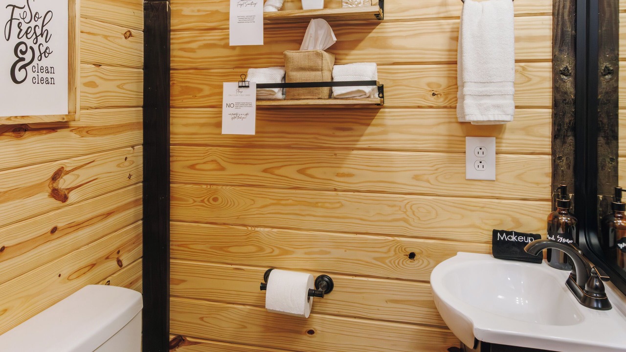 Photo of Bathroom in Campton