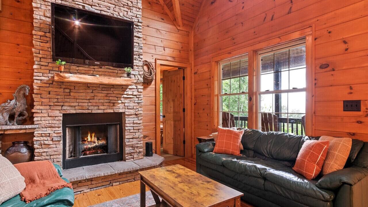 Photo of Livingroom in Maggie Valley