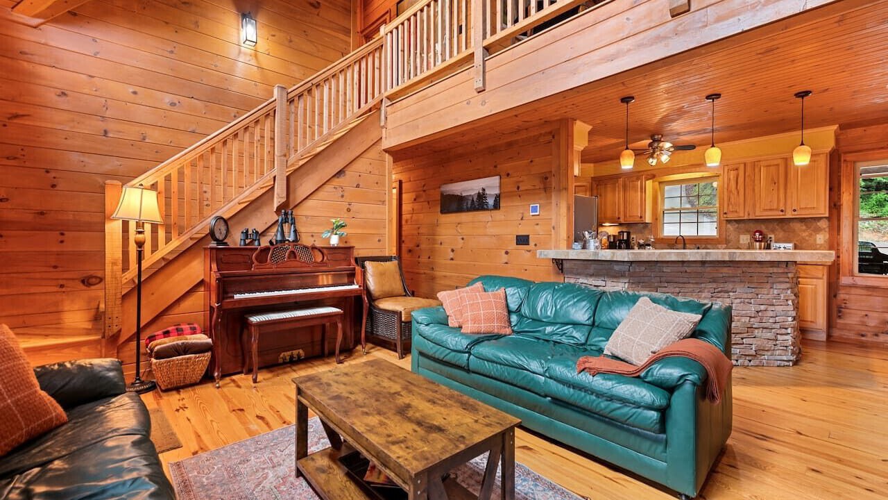 Photo of Livingroom in Maggie Valley