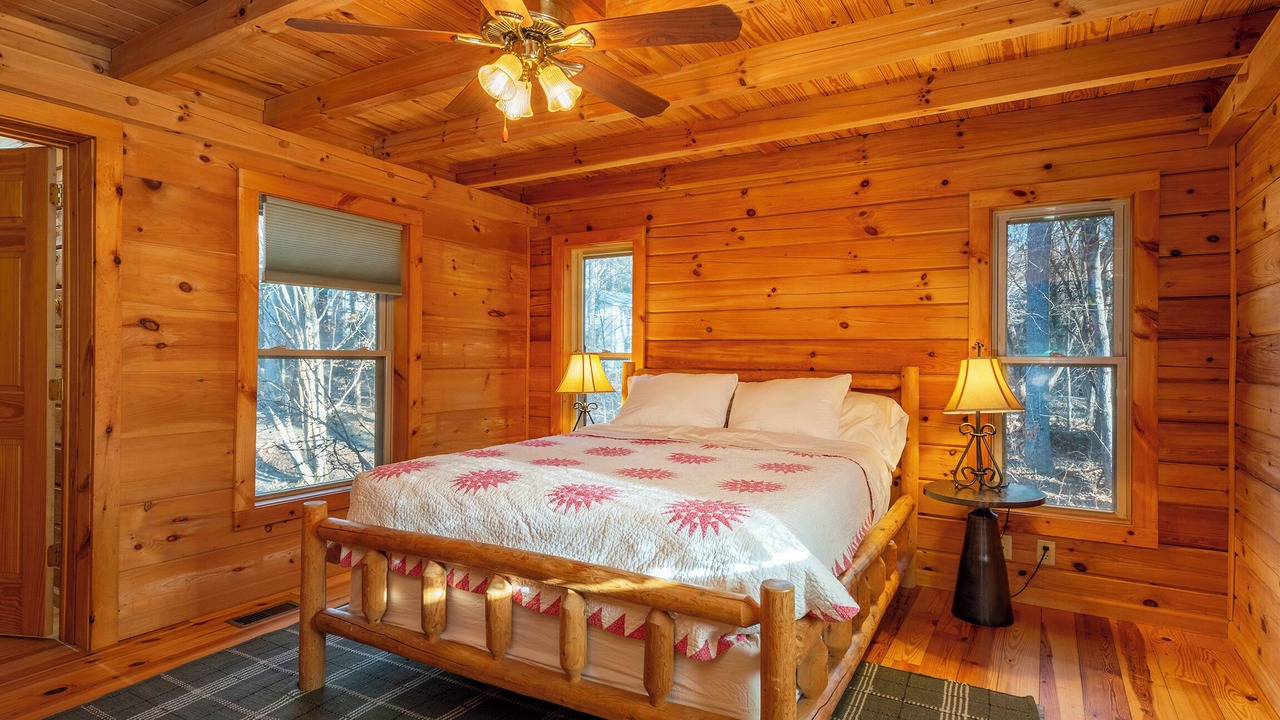 Photo of Bedroom in Black Mountain