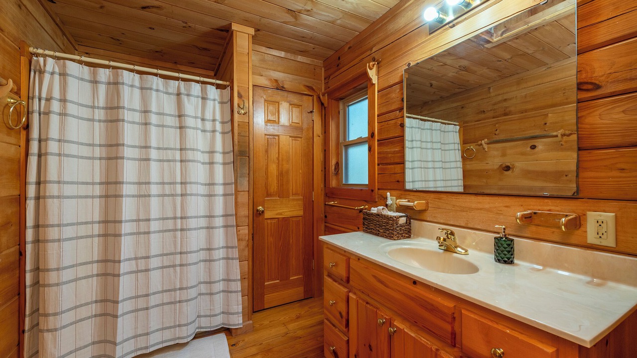Photo of Bathroom in Black Mountain