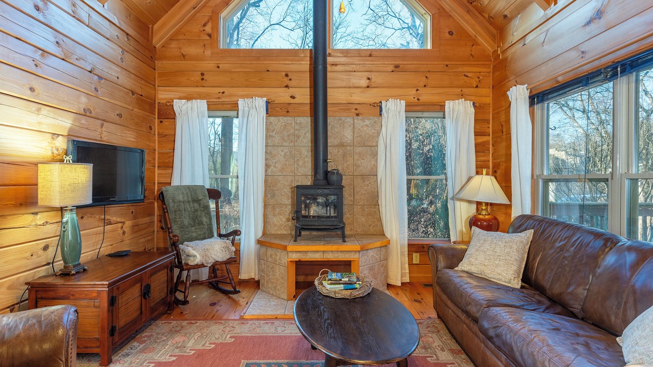 Photo of Livingroom in Black Mountain