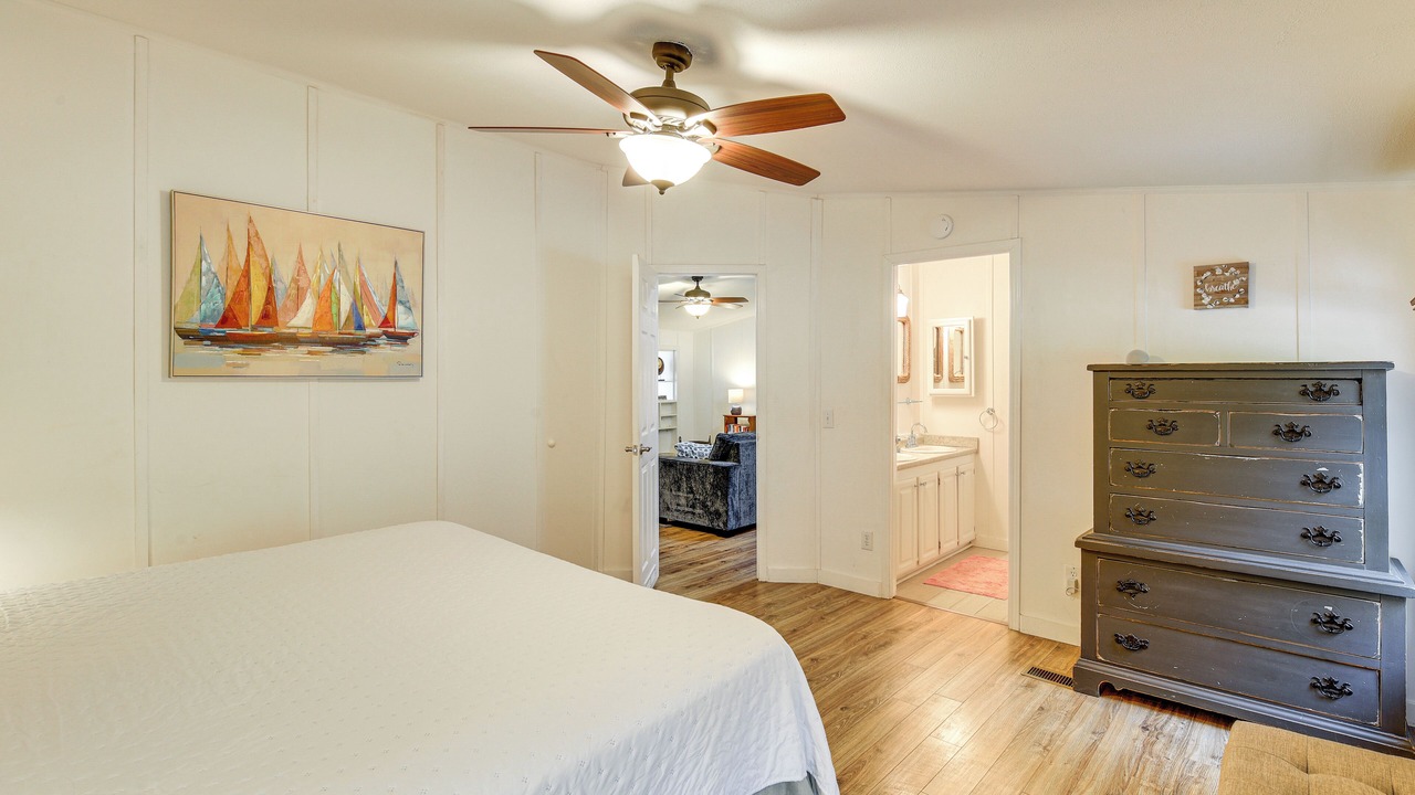 Photo of Bedroom in Butler