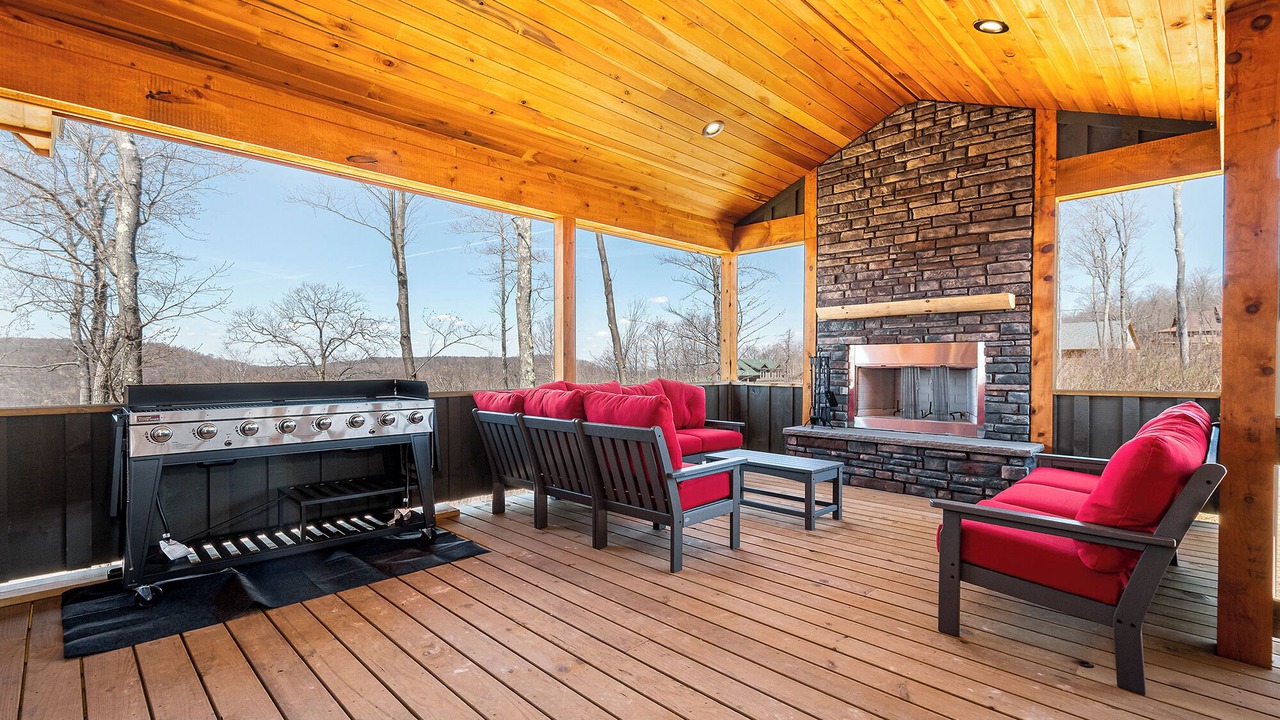 Photo of Livingroom in McHenry