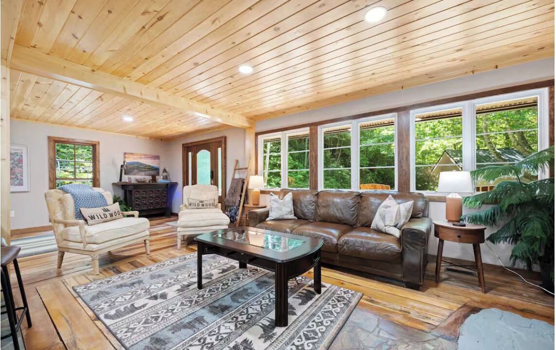 Photo of Livingroom in Altamont