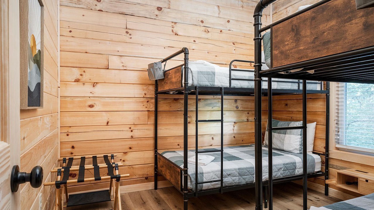 Photo of Bedroom in Rogers