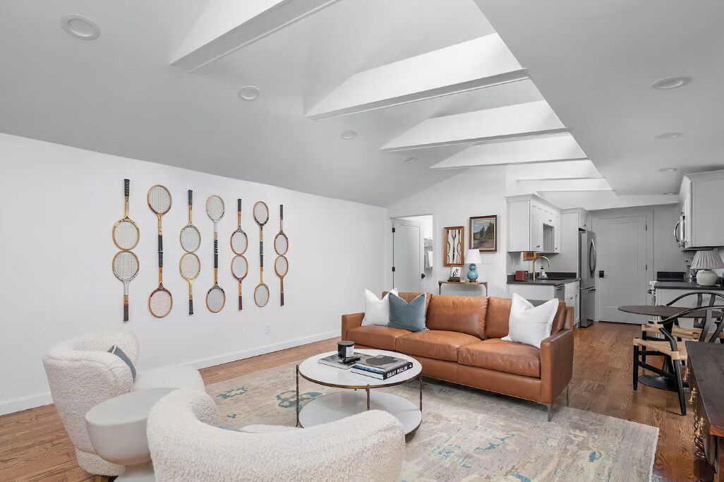 Photo of Livingroom in North Upper Street