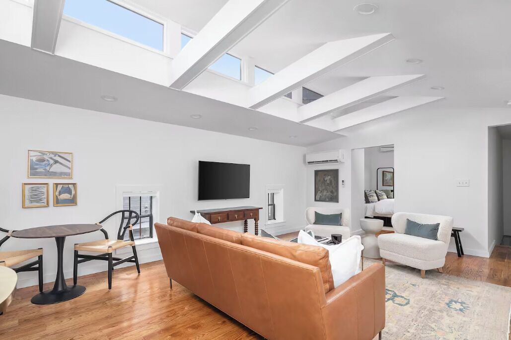 Photo of Livingroom in North Upper Street