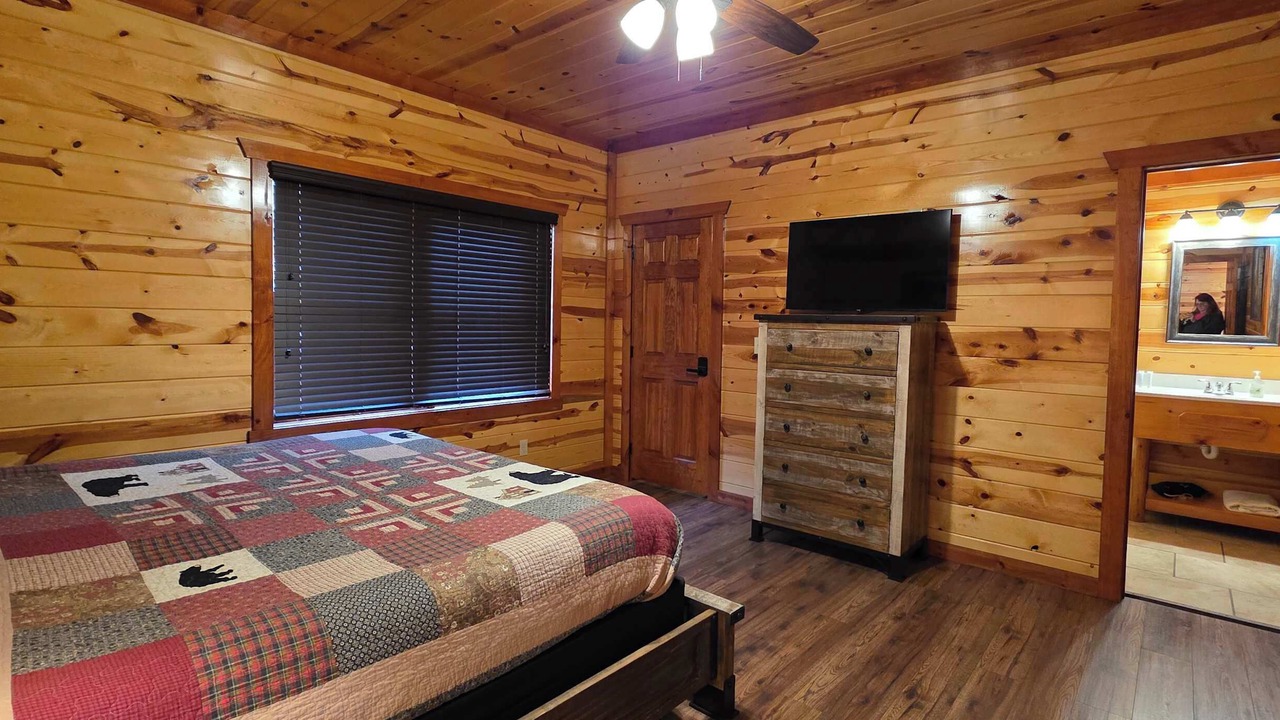 Photo of Bedroom in Chalet Village North