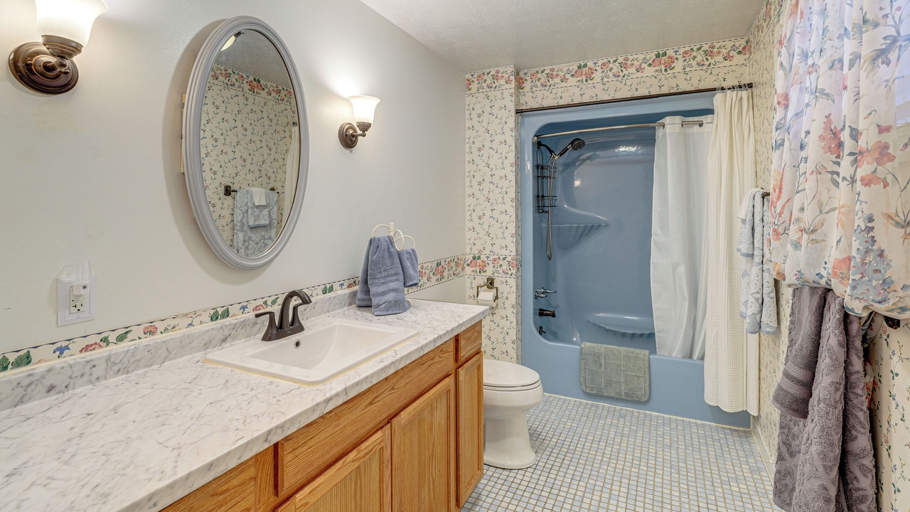 Photo of Bathroom in Belle