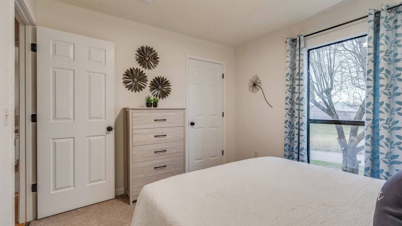 Photo of Bedroom in Jonesborough