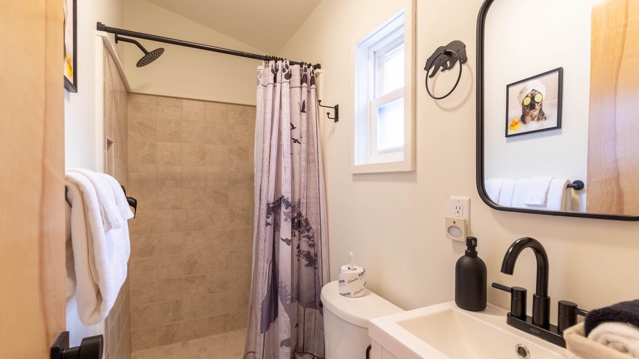 Photo of Bathroom in Newland