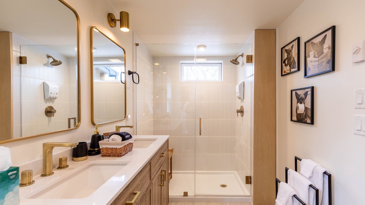 Photo of Bathroom in Newland