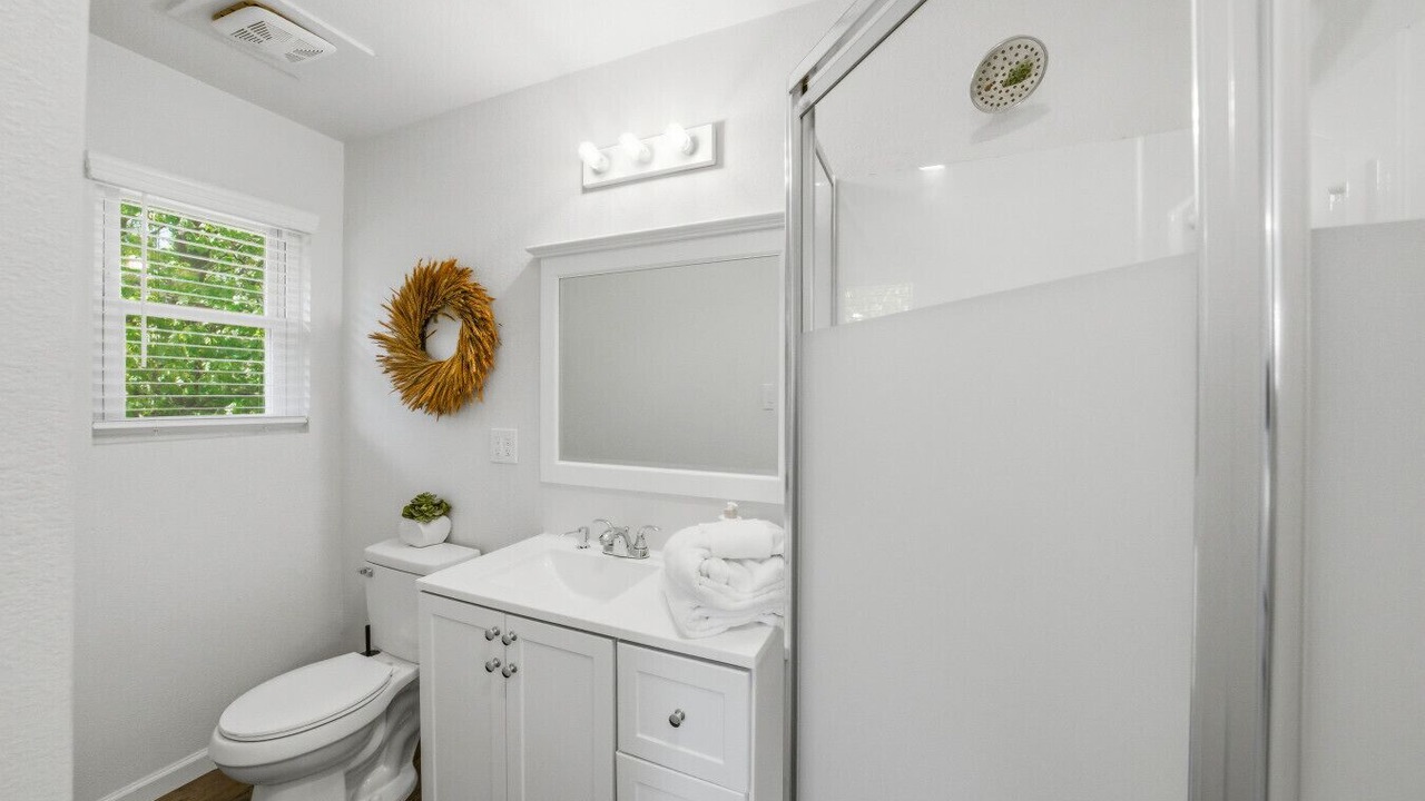 Photo of Bathroom in Cedar Bluff