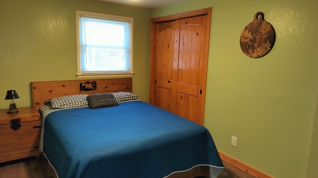 Photo of Bedroom in Lenoir