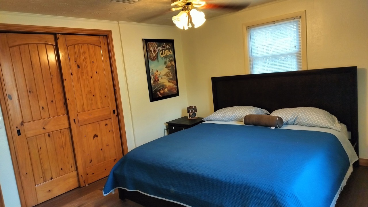 Photo of Bedroom in Lenoir