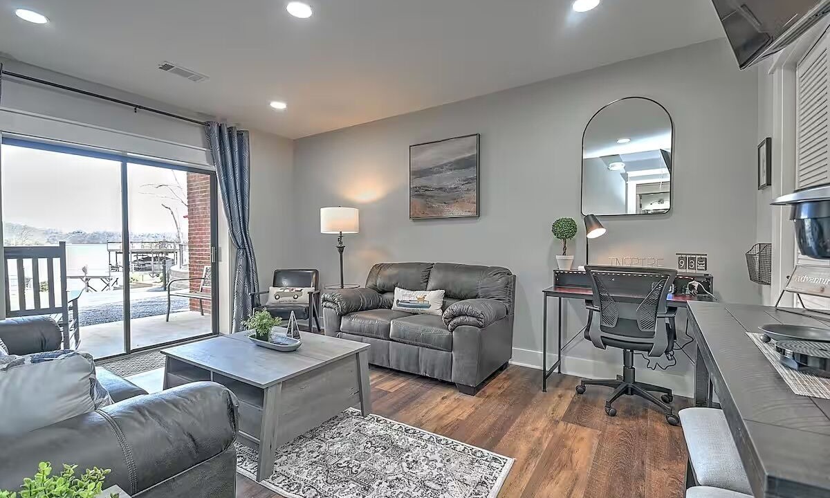 Photo of Bedroom in Oak Grove