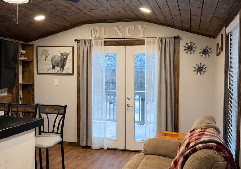 Photo of Livingroom in Bluefield