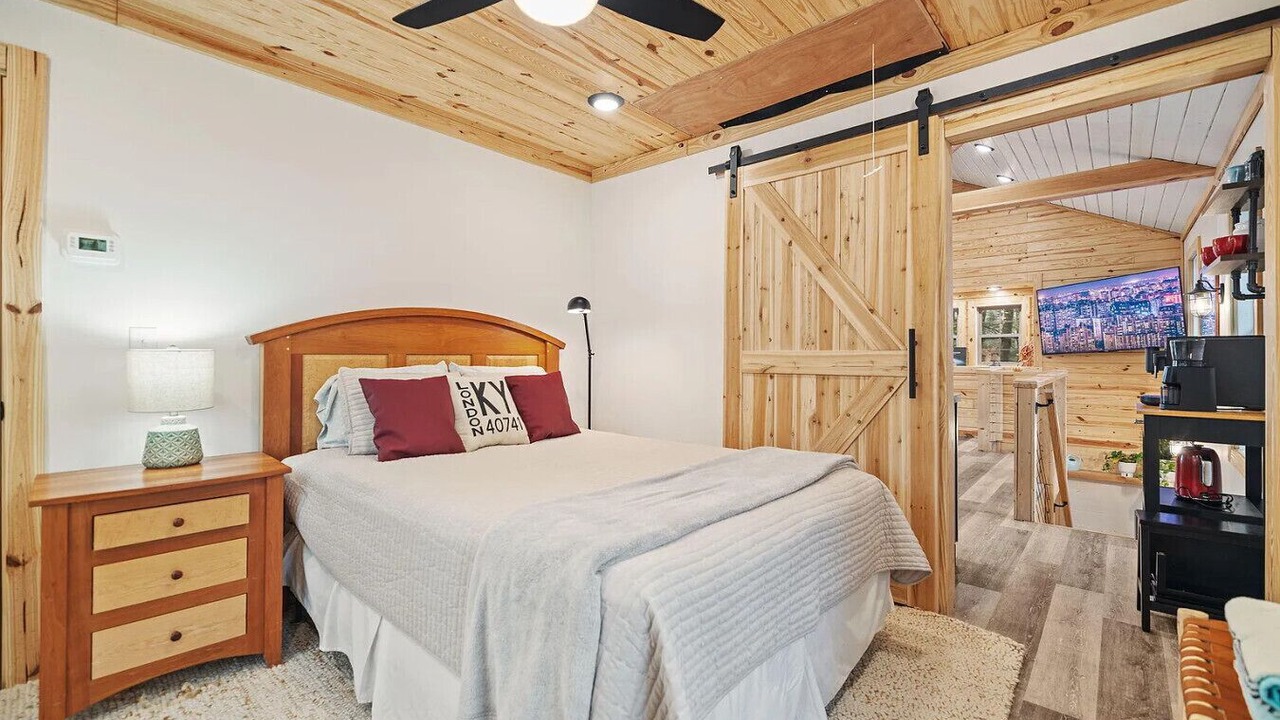 Photo of Bedroom in Rogers