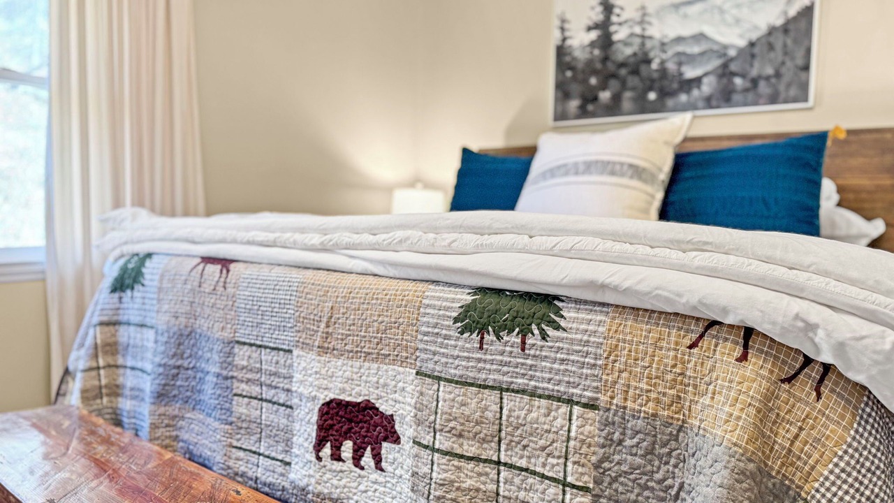 Photo of Bedroom in Elk Park