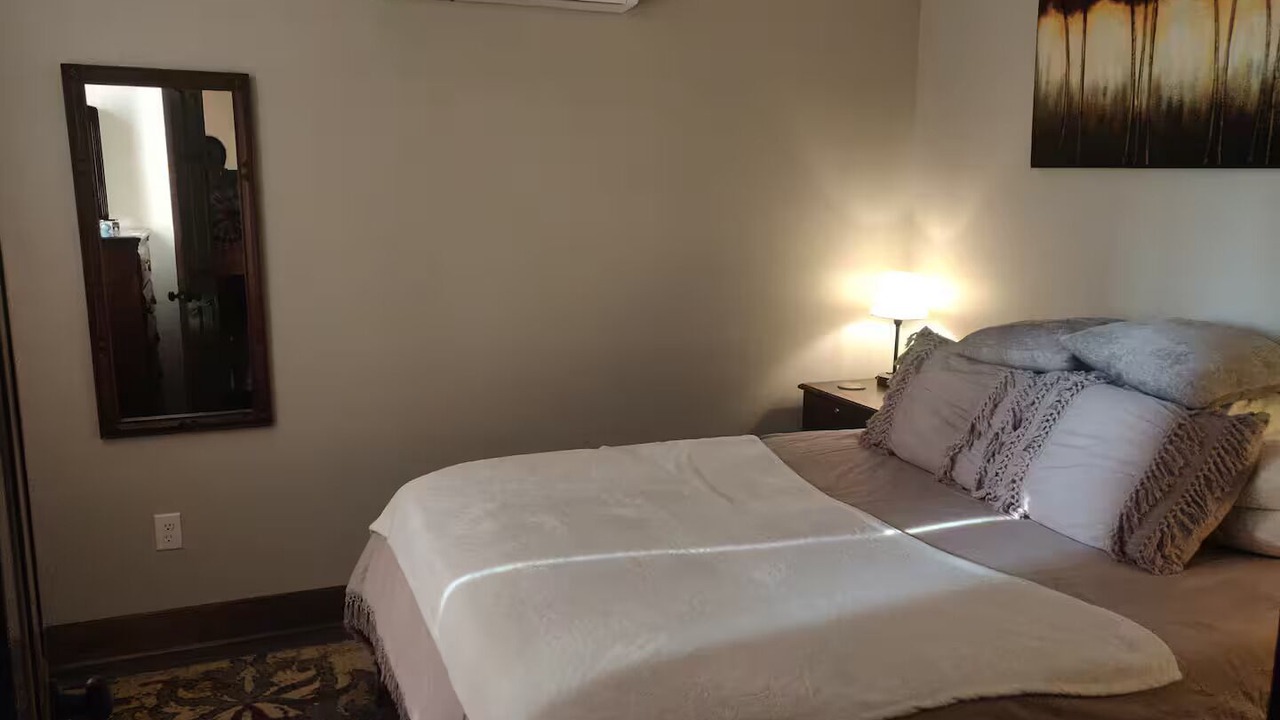 Photo of Bedroom in Woodfin