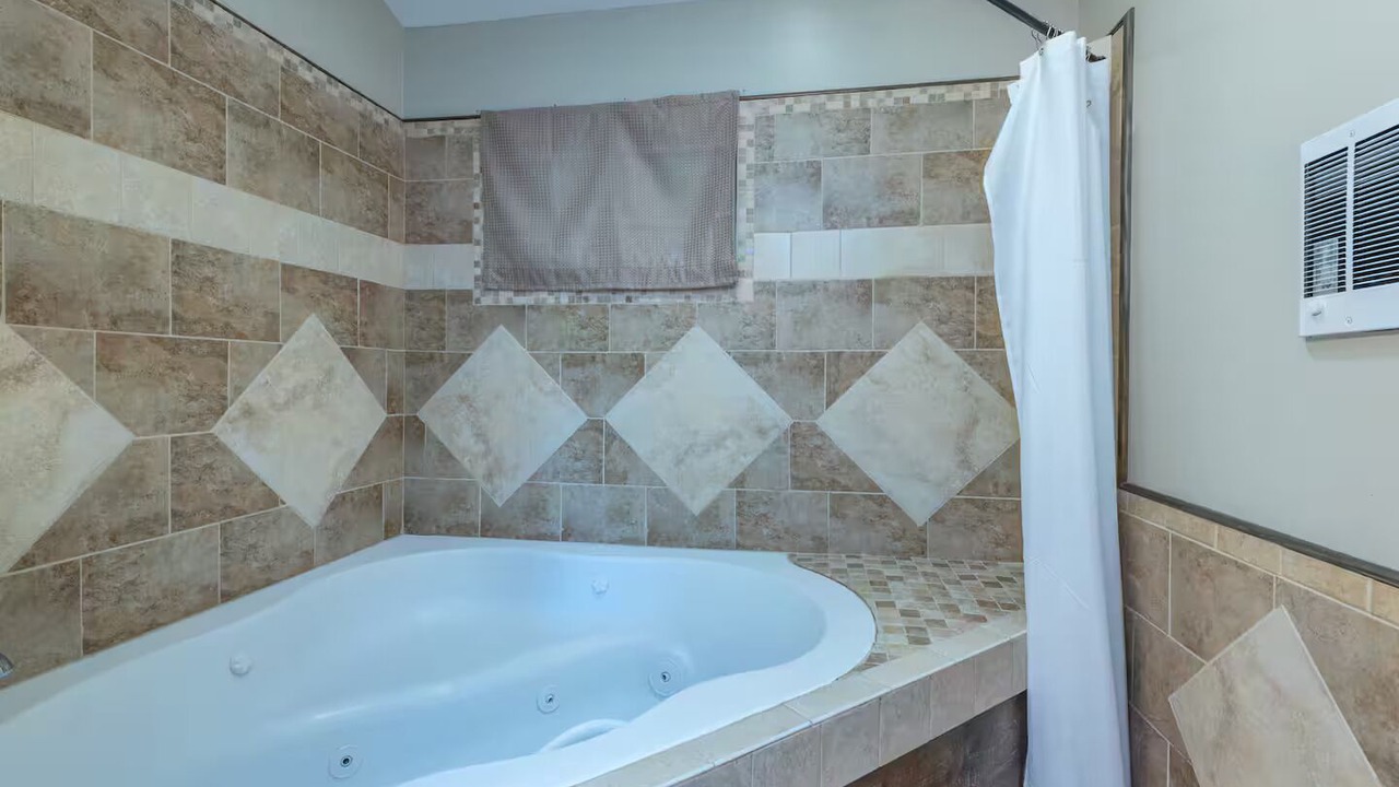 Photo of Bathroom in Woodfin