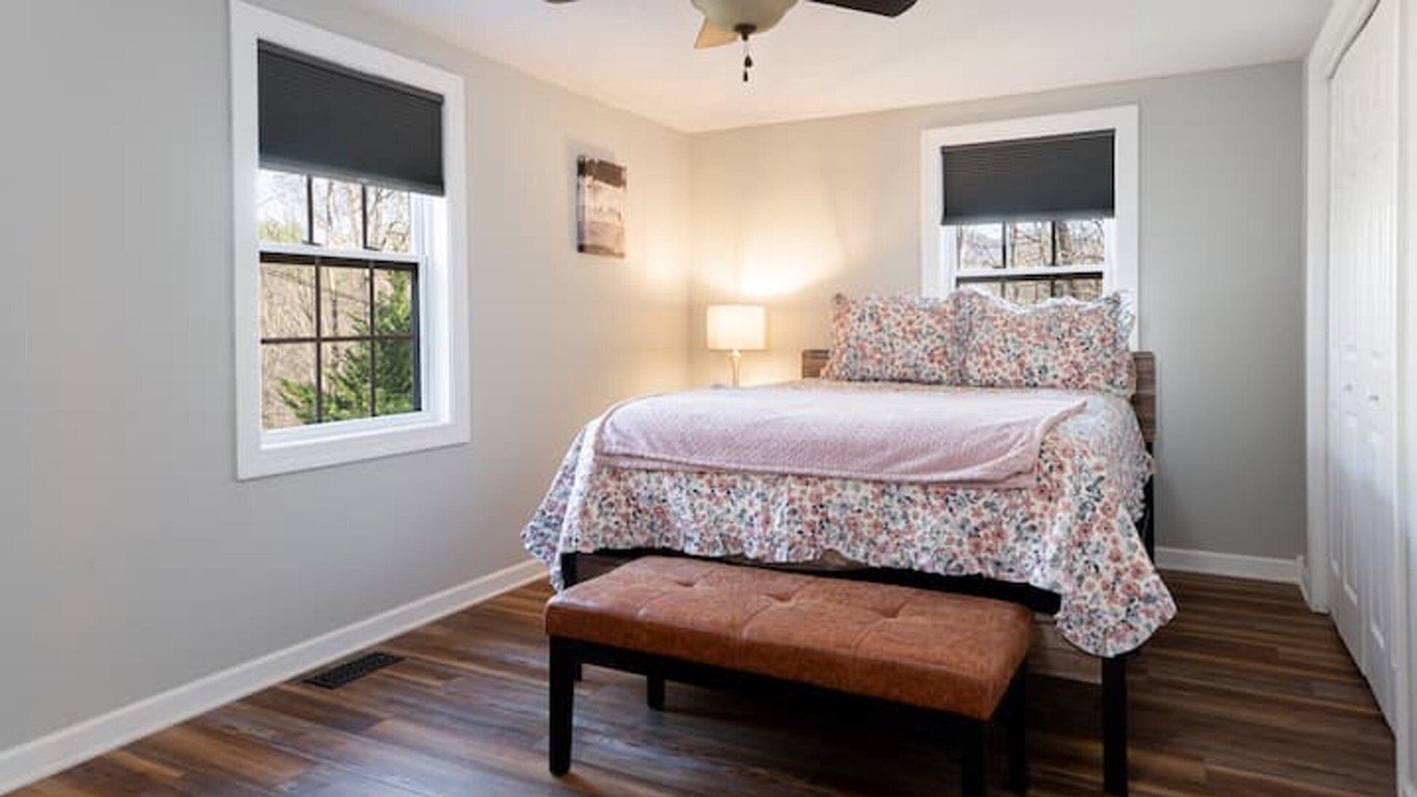 Photo of Bedroom in Swannanoa