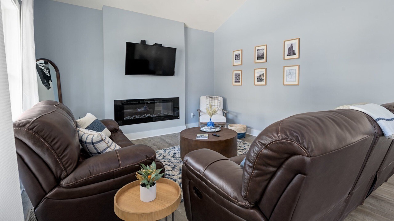 Photo of Livingroom in Fairview