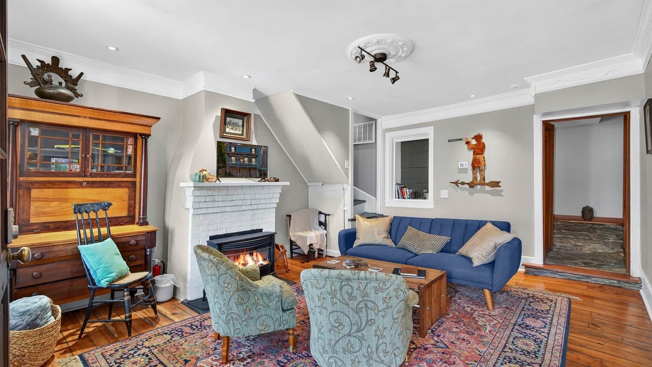 Photo of Livingroom in Harpers Ferry