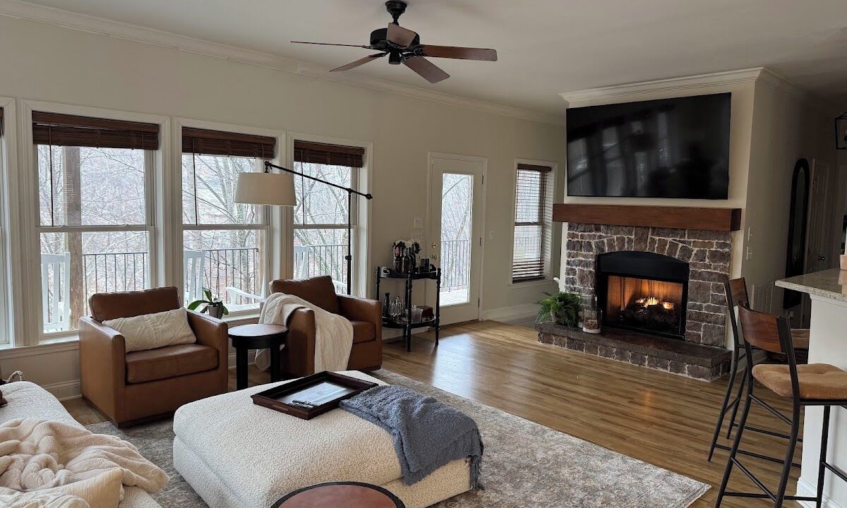 Photo of Livingroom in Bakersville