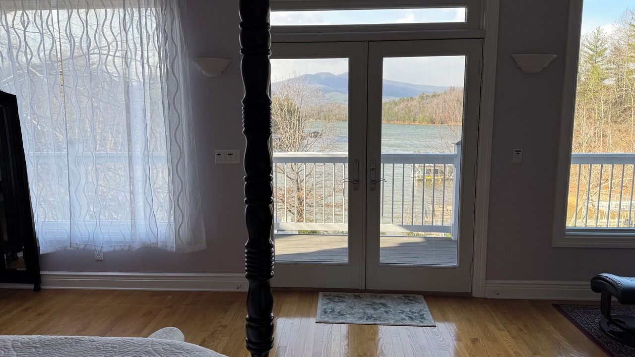 Photo of Bedroom in Forest Lake Heights